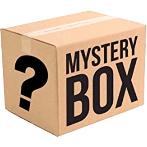 Aritzia Sweaters - Mystery Box Clothing Xs-M✖️